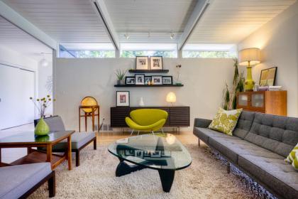 midcentury-living-room-795x530.jpg